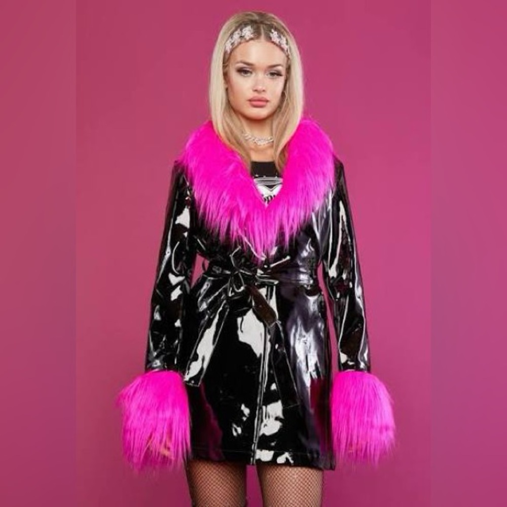🩷 DOLLS KILL X BRATZ DIVA LIFE PATENT TRENCH COAT | XXL | NWT | RARE 🩷